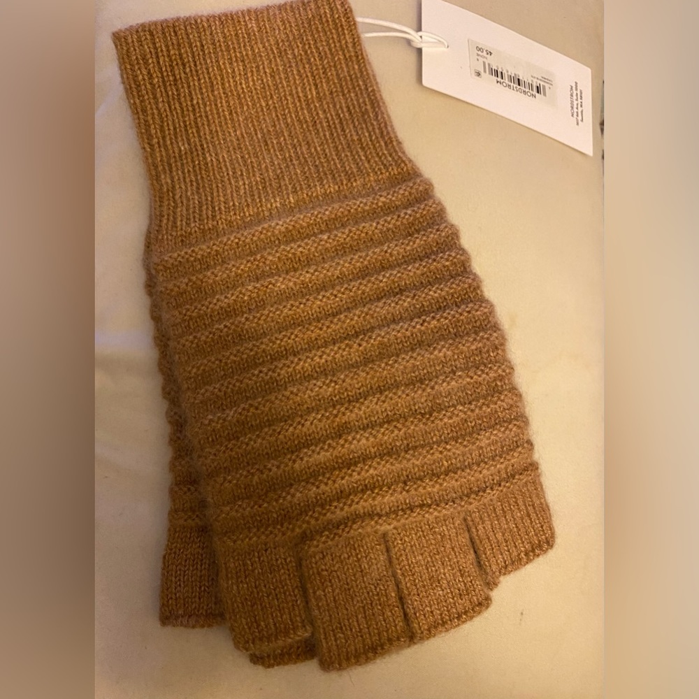 Fingerless Cashmere Gloves.